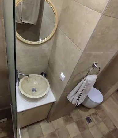 Lumen 1-bedroom In The Heart Of Апартаменты Трикала